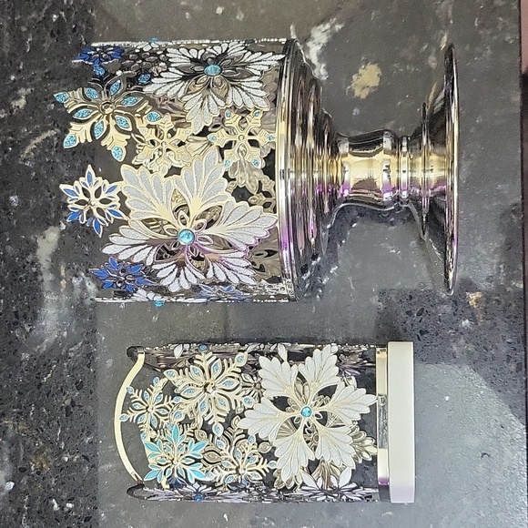 Bath and Bodyworks Snowflake Holders - Picture 3 of 3